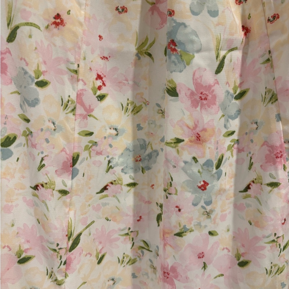 Floral V-Neck Maxi Dress in Light Pink - Picture 2 of 2